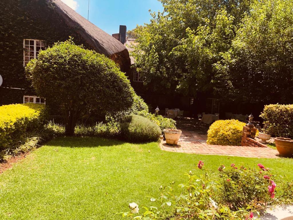 The Hertford Country Hotel Joanesburgo Exterior foto